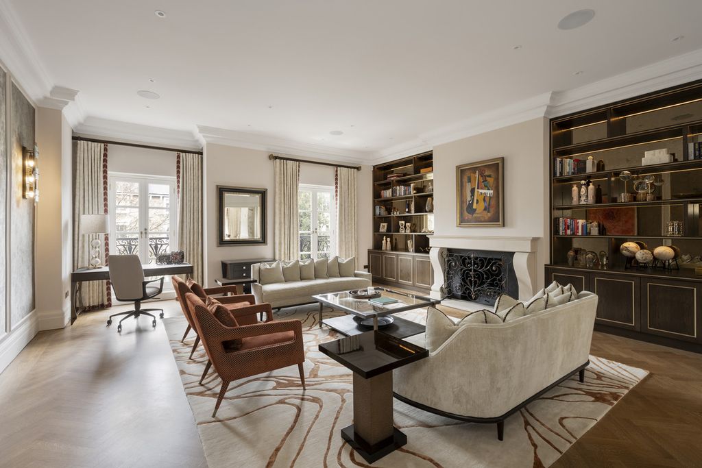 Property photo 2 of 21