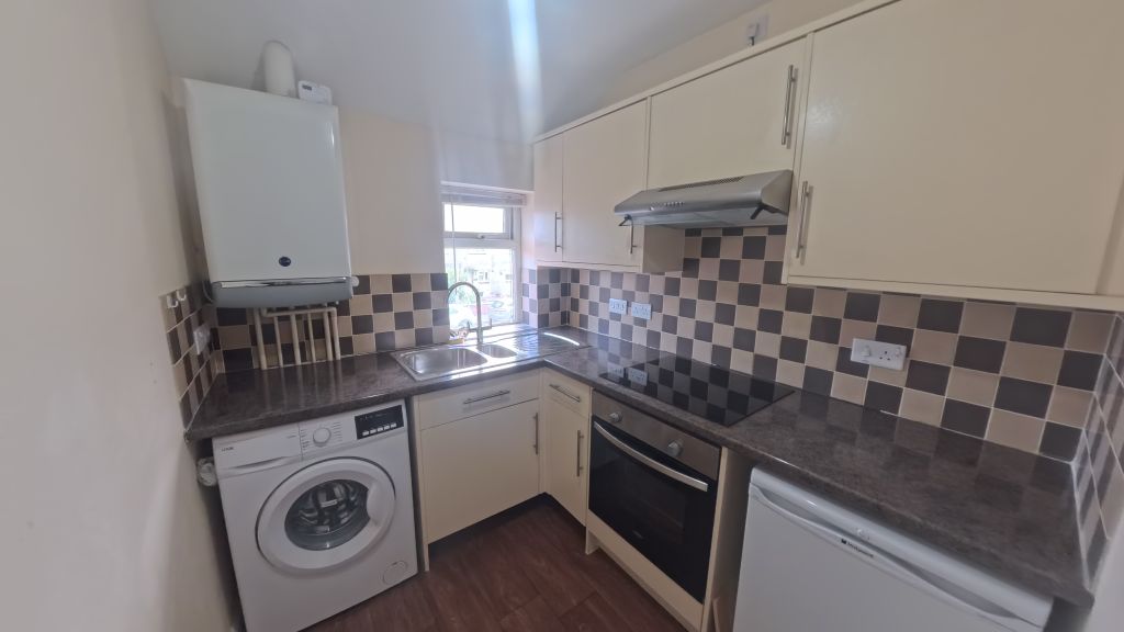Property photo 2 of 5 Kitchen