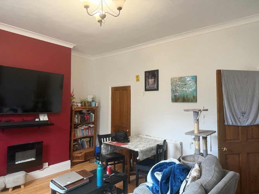 Property photo 2 of 8