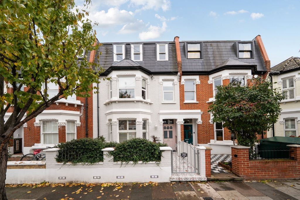 Property photo 2 of 19 Picture No. 21