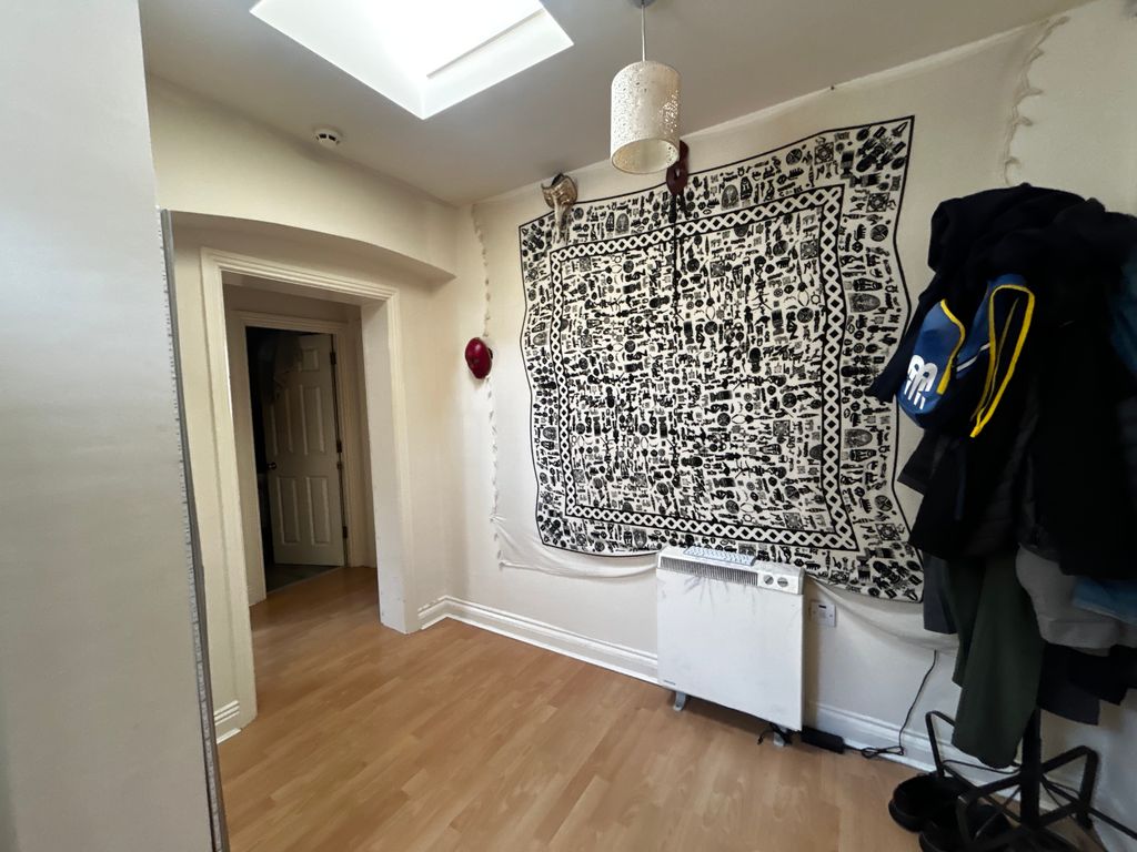 Property photo 3 of 10 Image