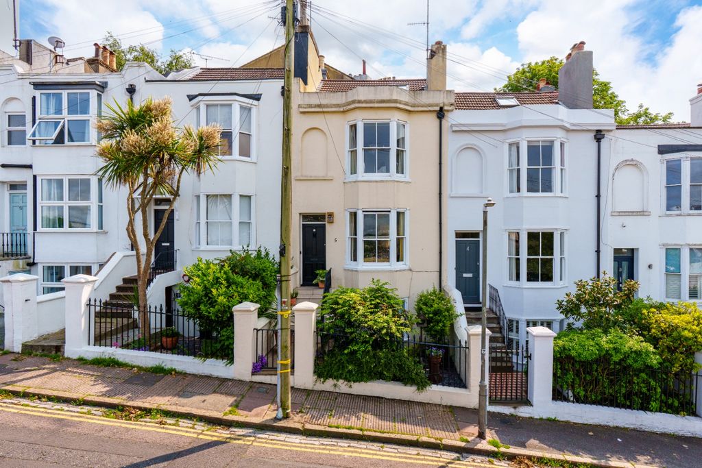 Property photo 1 of 22 4162360