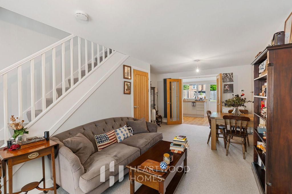 Property photo 3 of 19