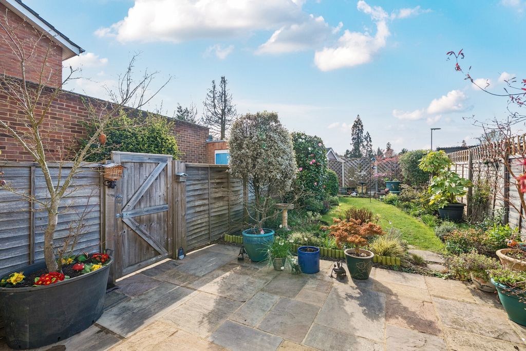 Property photo 3 of 15 Garden