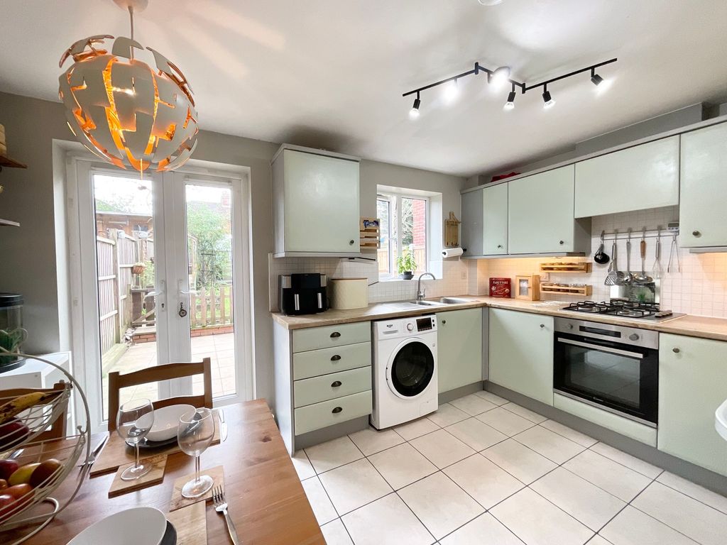 Property photo 2 of 24