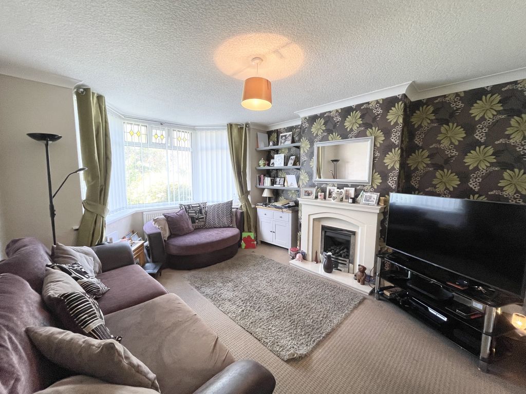 Property photo 3 of 23