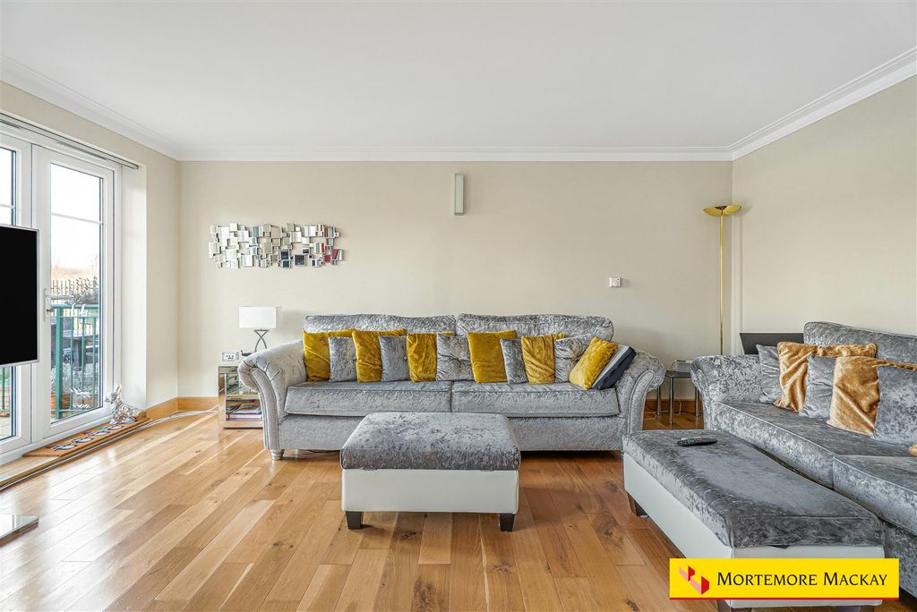 Additional image 5 of 2 bed flat for saleVillage Road, Enfield EN1
