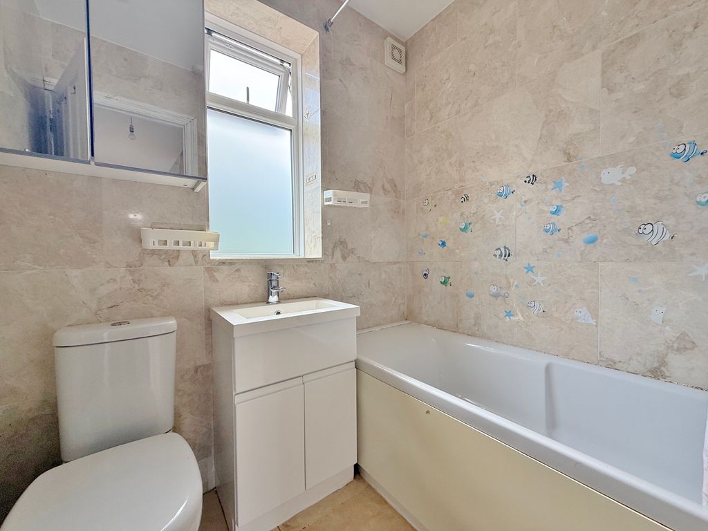 Property photo 3 of 21