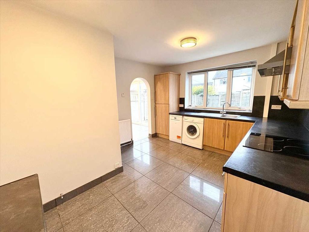 Property photo 3 of 26