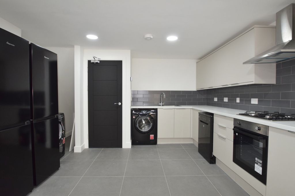 Property photo 1 of 13 Photo 2