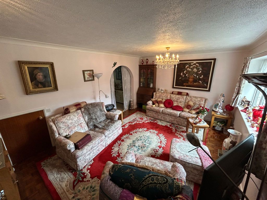 Property photo 2 of 26