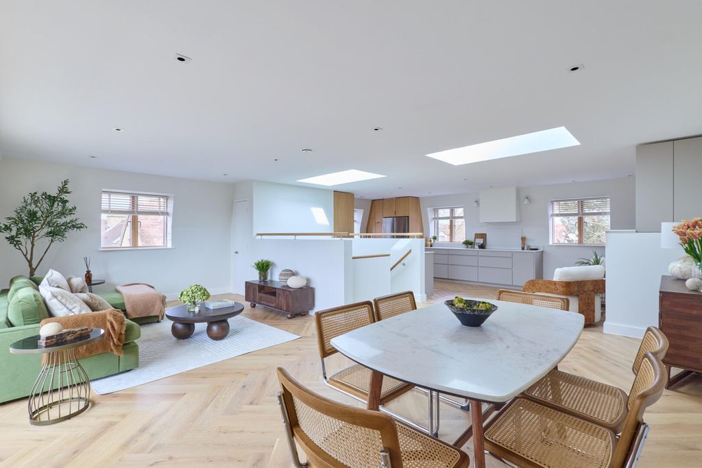 Property photo 2 of 23 Living Room