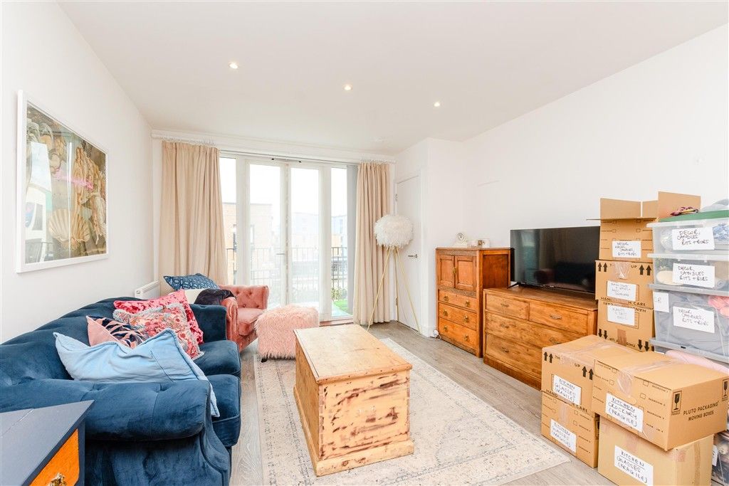 Property photo 1 of 9 Kitchen/Lounge/Diner