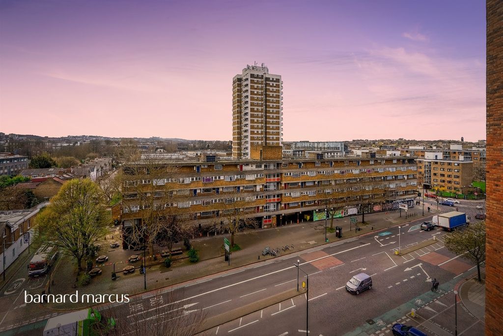 Property photo 3 of 17