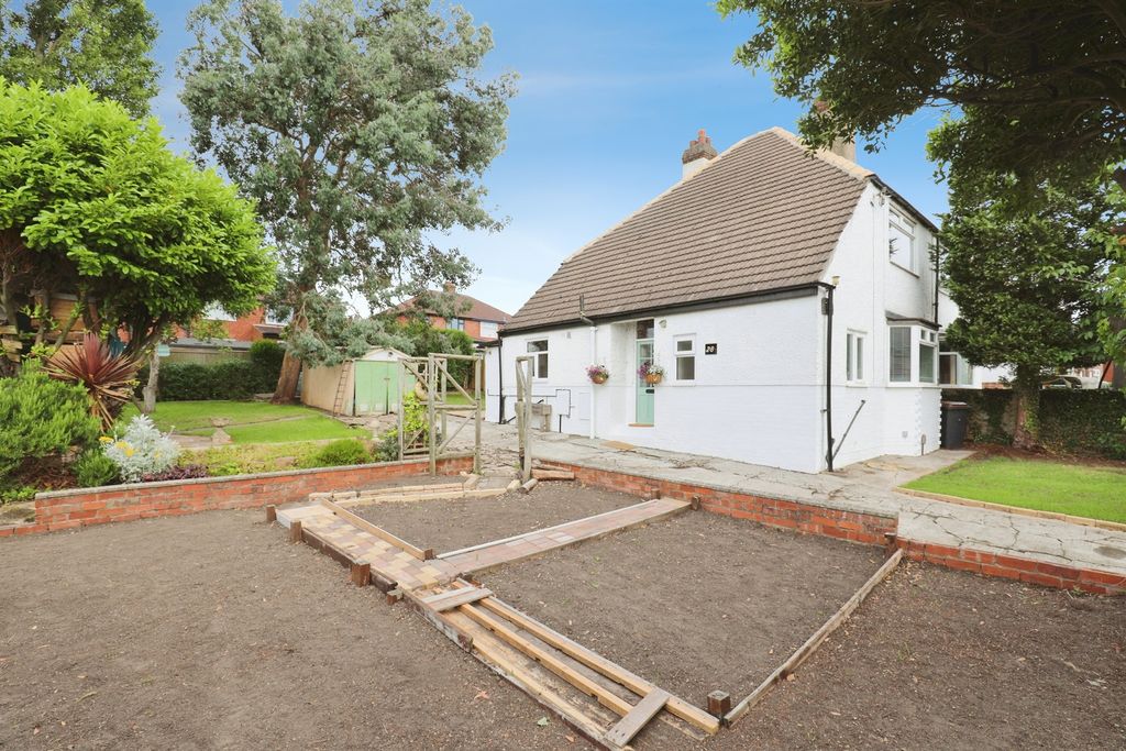 Property photo 3 of 14
