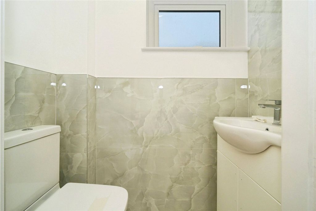 Property photo 3 of 32 Picture No. 31