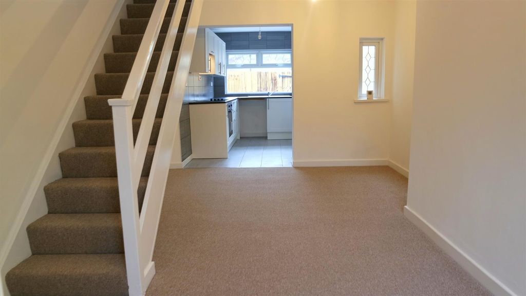 Property photo 3 of 8 Reception Room