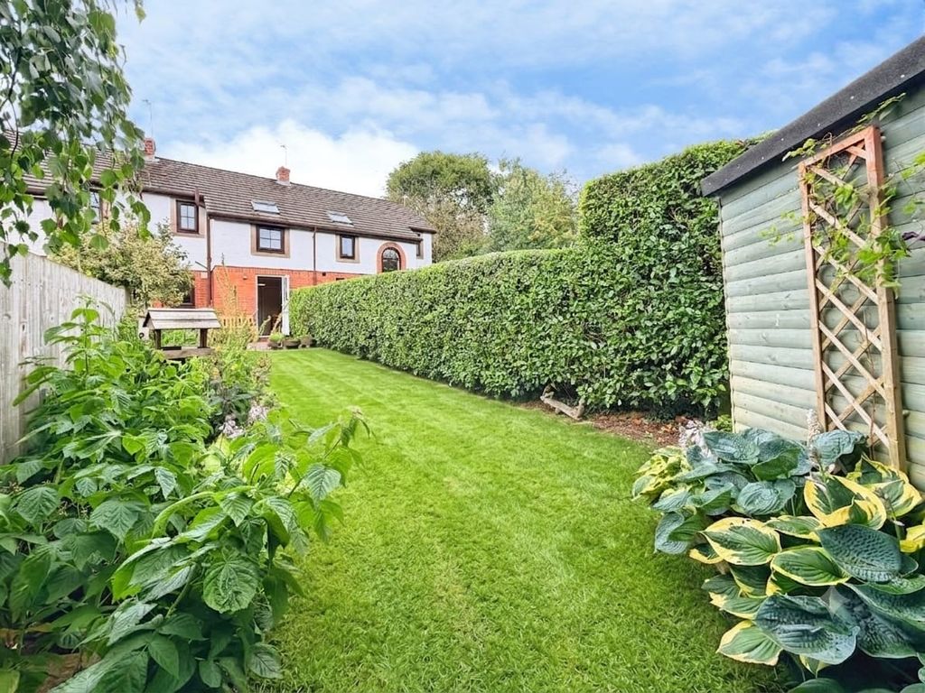 Property photo 2 of 21