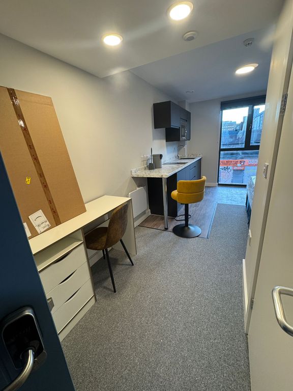 Property photo 3 of 11