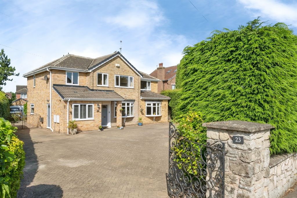 Property photo 1 of 20