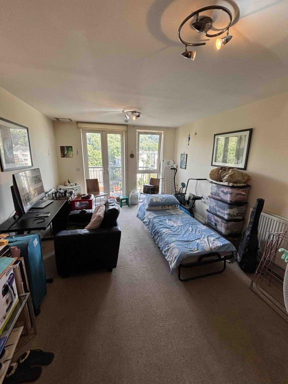 Property photo 3 of 7 Gallery
