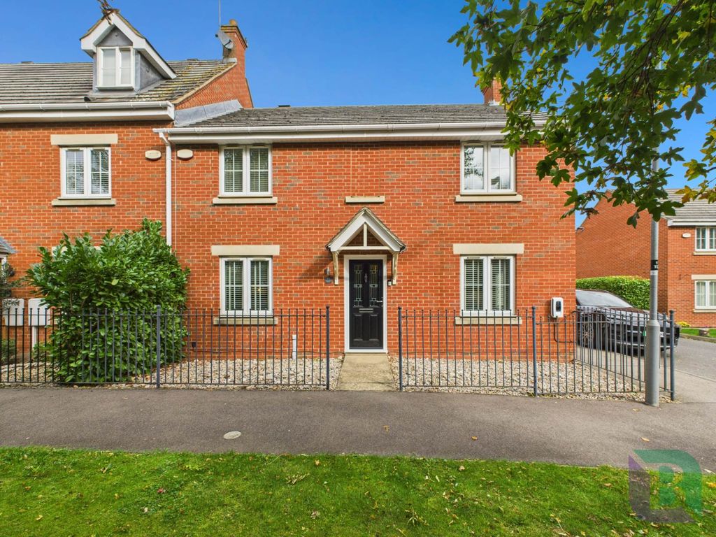 Property photo 1 of 32