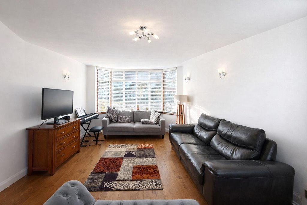 Property photo 1 of 15 Living Room