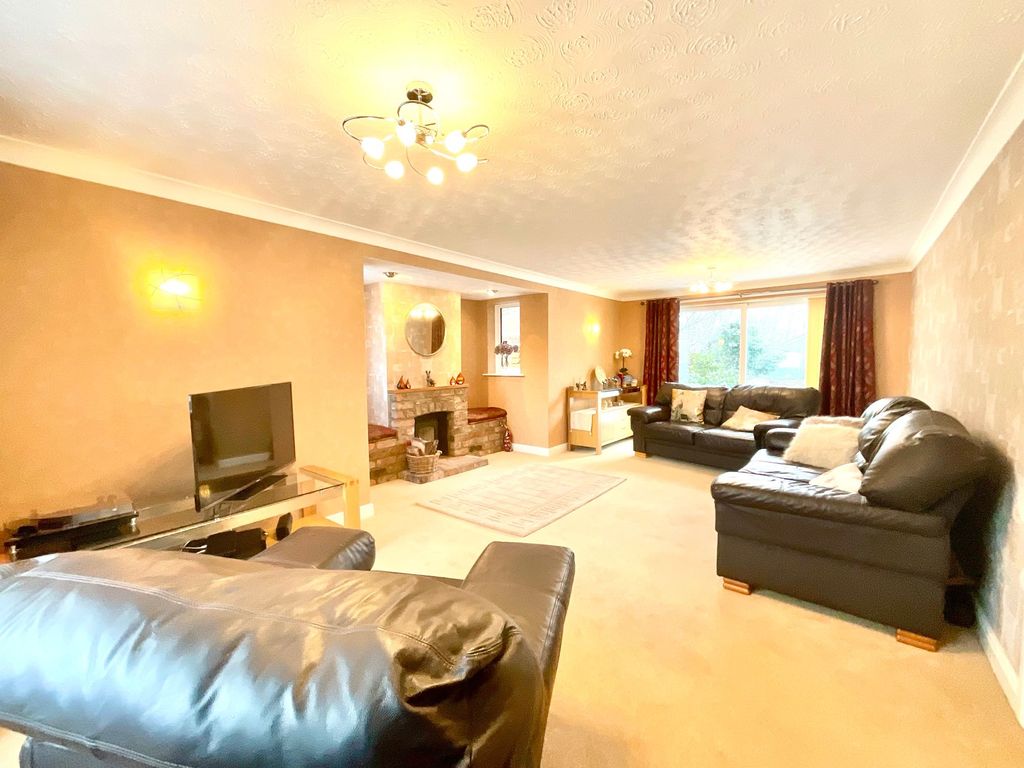 Property photo 2 of 22