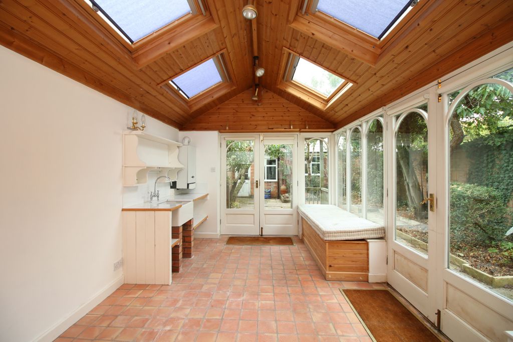 Property photo 2 of 42