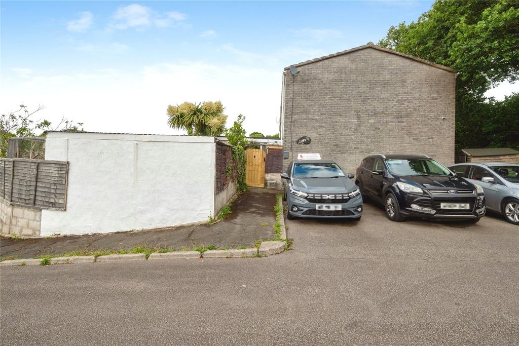 Property photo 2 of 18 Picture No. 05