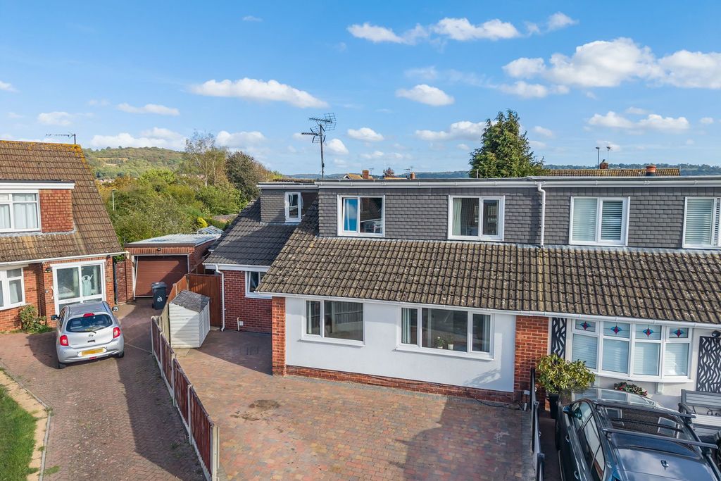Property photo 1 of 27
