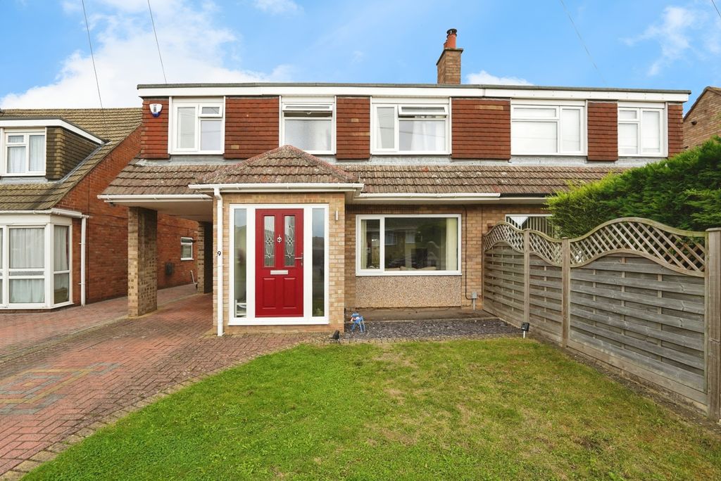 Property photo 2 of 18 Photo