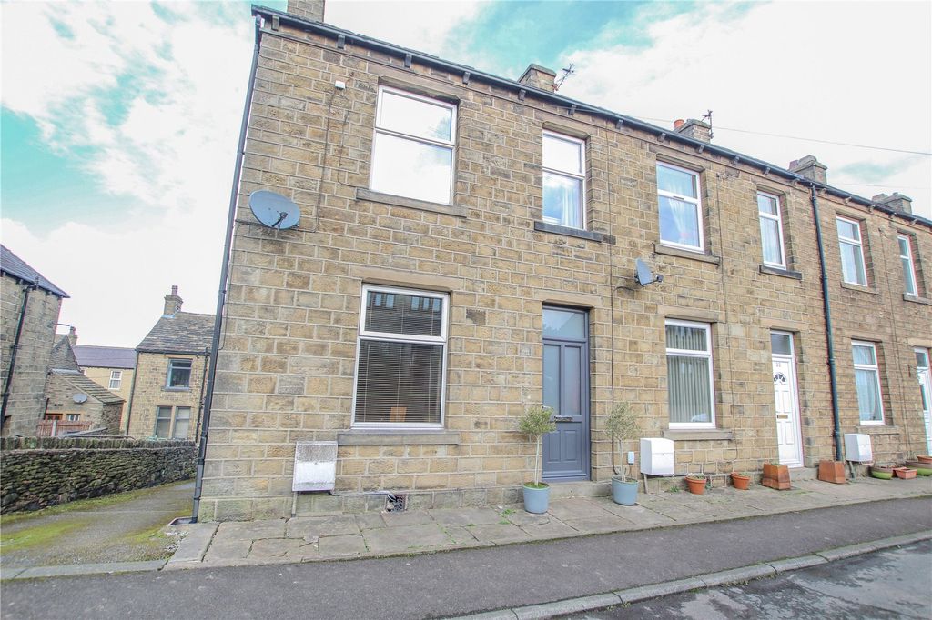Property photo 1 of 31 External