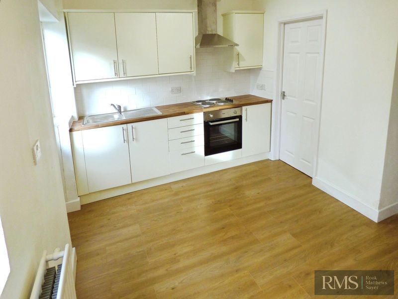 Property photo 2 of 9 Photo 6