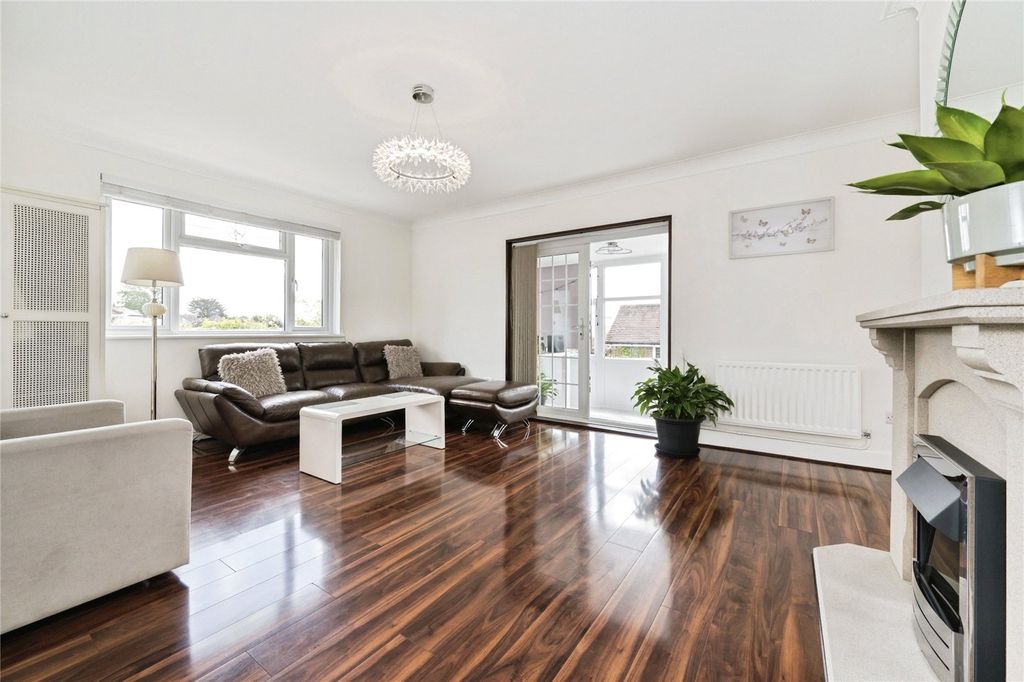 Property photo 2 of 14 Picture No. 08