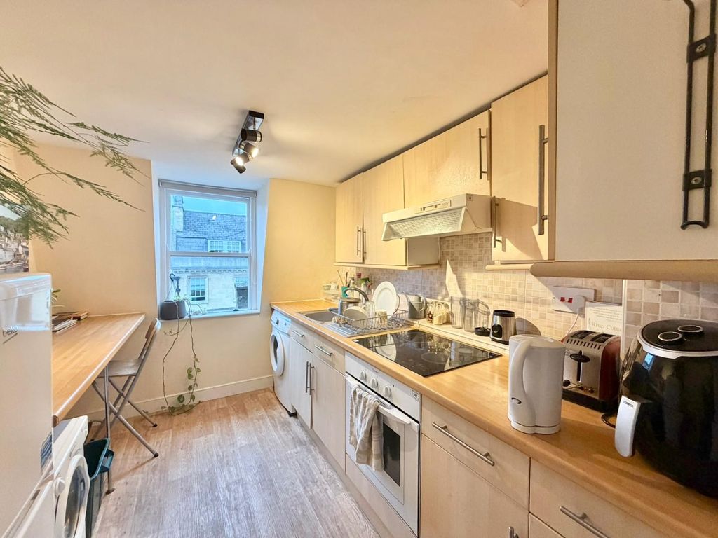 Property photo 3 of 5 Kitchen