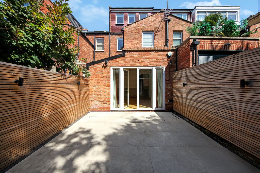Property photo 3 of 38 Picture No. 36