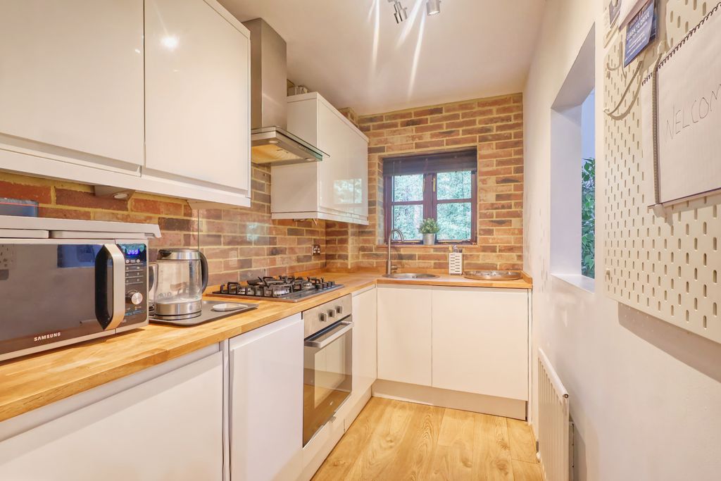 Property photo 3 of 14 Picture No. 05