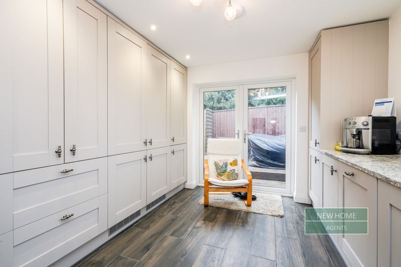 Property photo 3 of 22 Photo 11