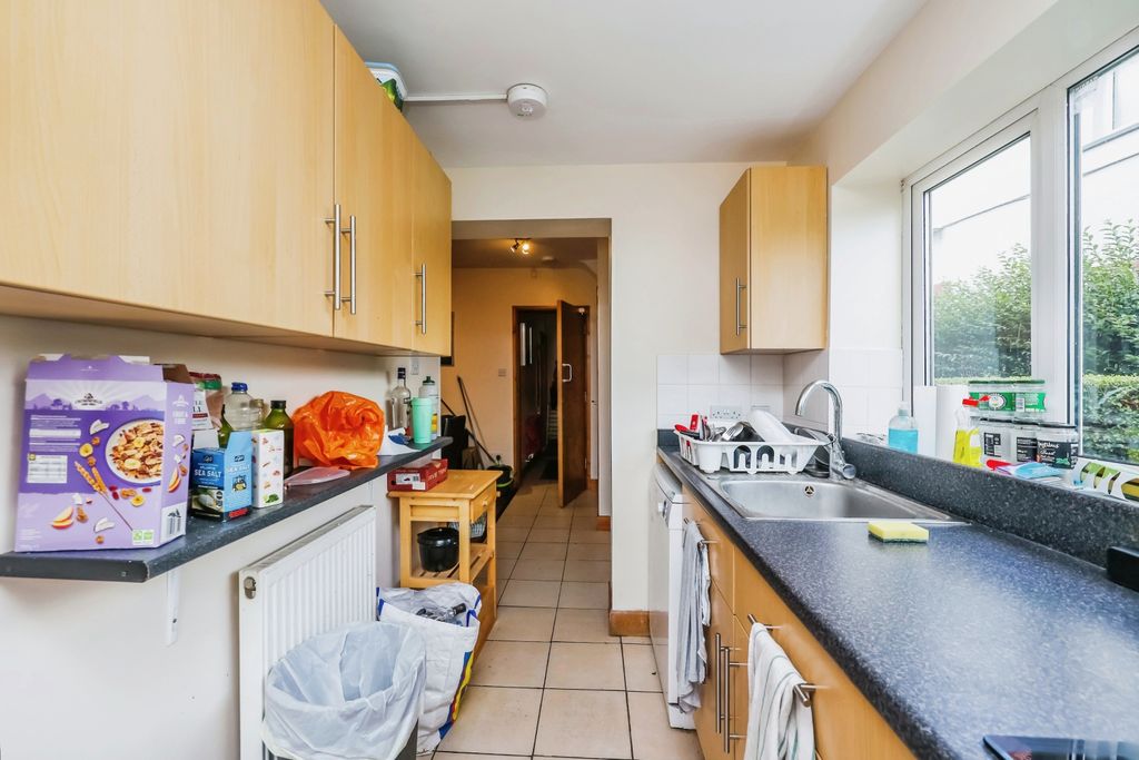 Property photo 2 of 16 Kitchen
