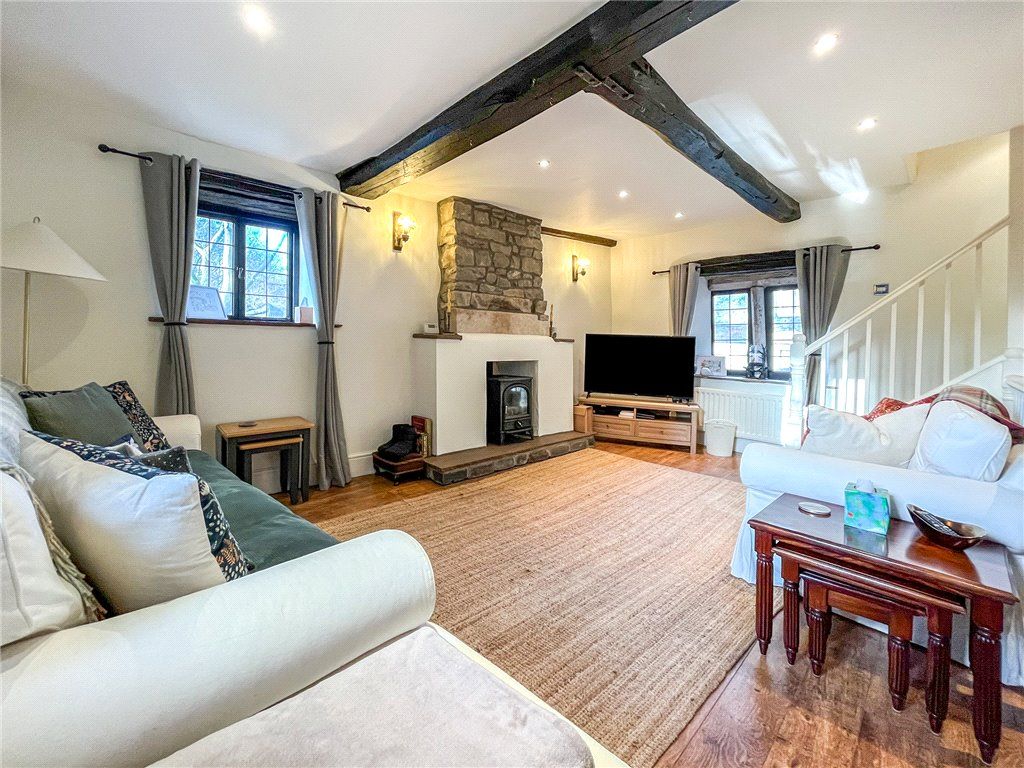 Property photo 3 of 11 Sitting Room