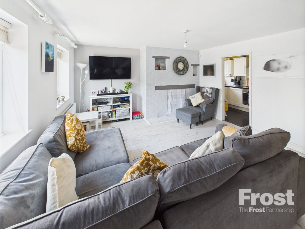 Property photo 3 of 17 Living Dining
