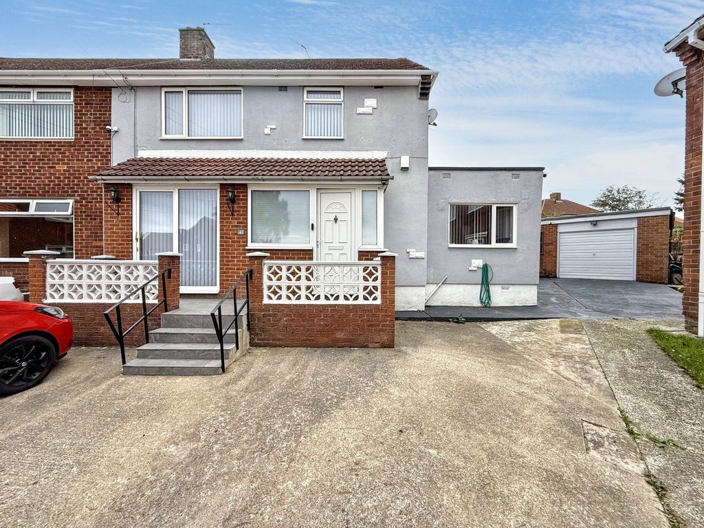 Property photo 1 of 28