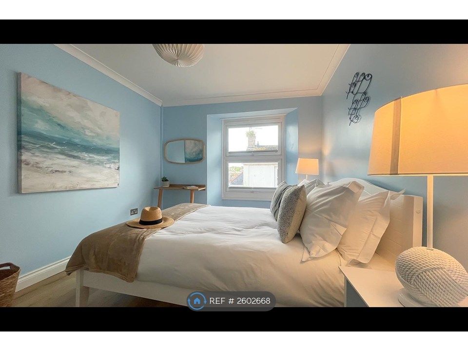 Property photo 2 of 7 Bedroom