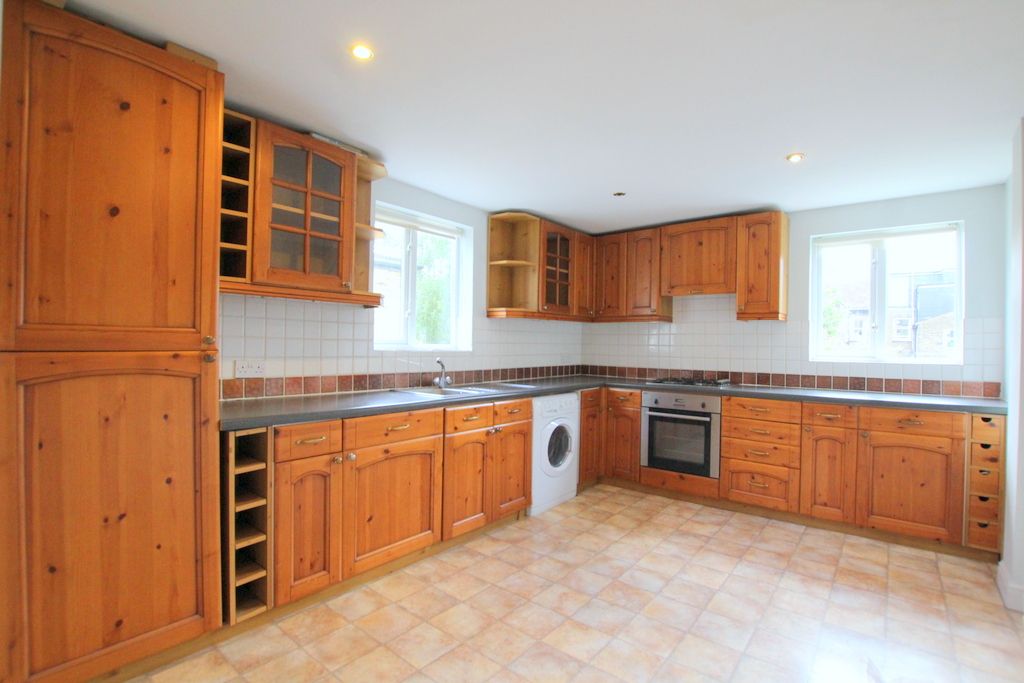 Property photo 2 of 8 2