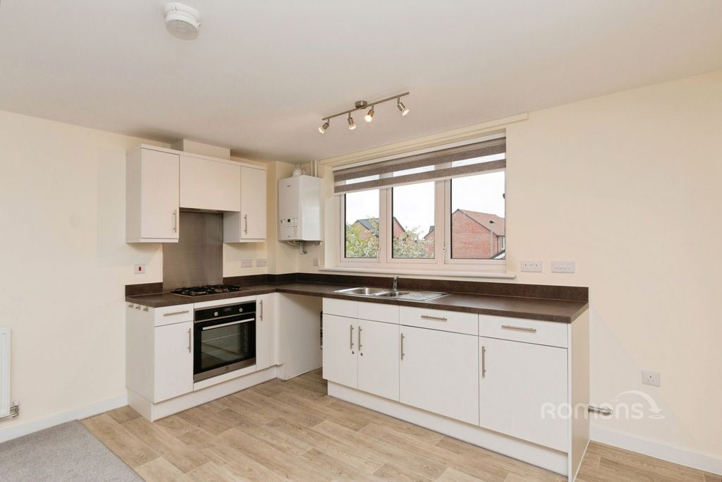 Property photo 3 of 9 Pbox-Img.Jpg