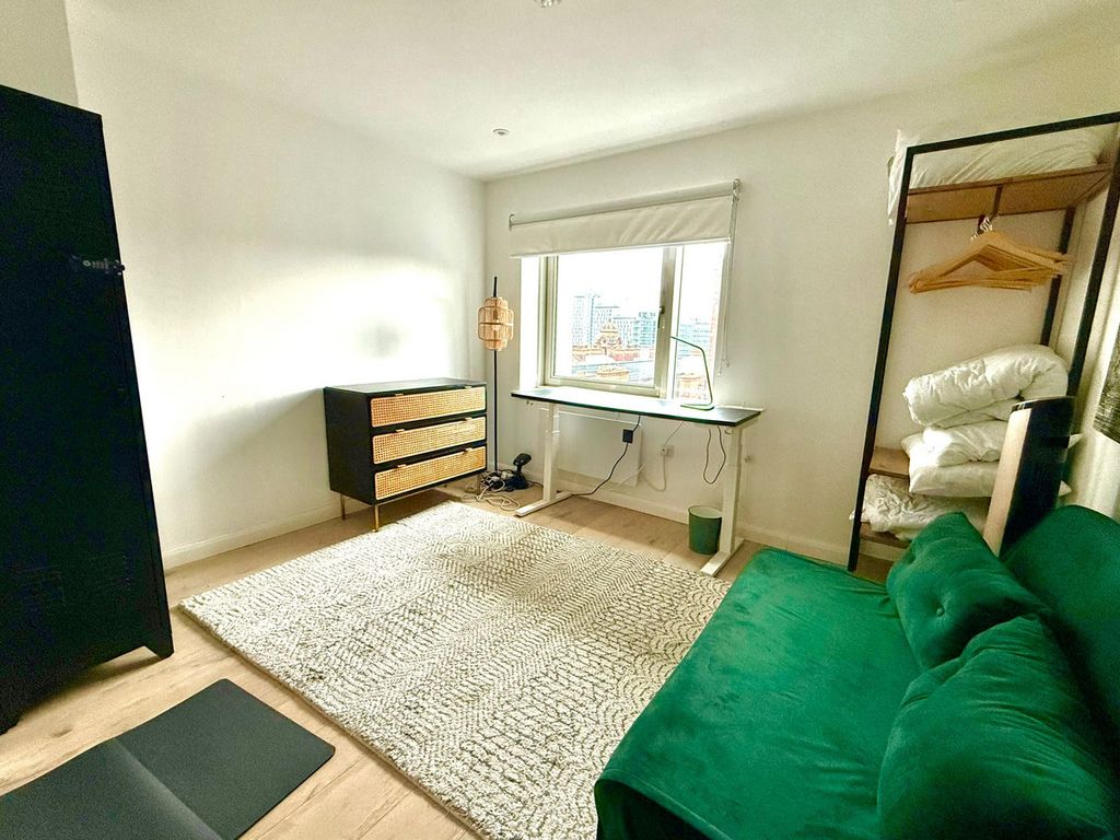 Property photo 3 of 11
