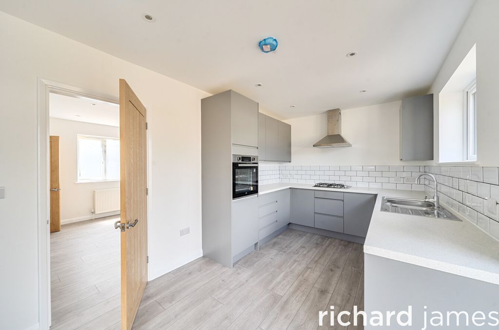 Property photo 3 of 11 d39442Ca38dc4033946c7A9788F92182