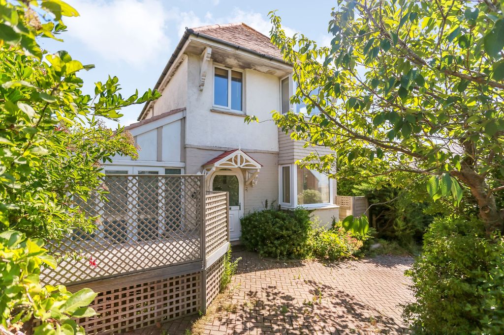 Property photo 1 of 24