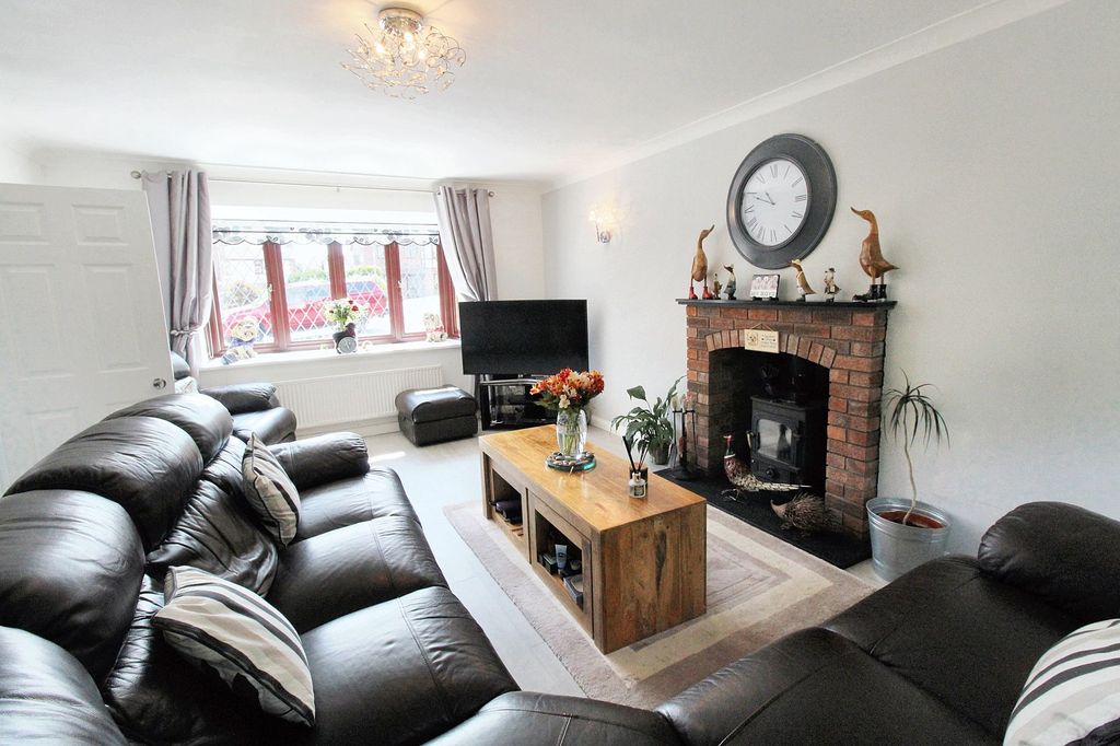 Property photo 3 of 54